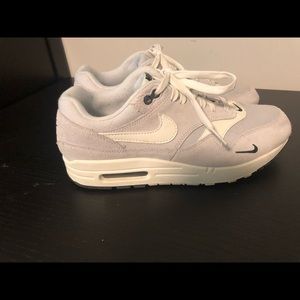 Nike Limited Edition off-white AirMax